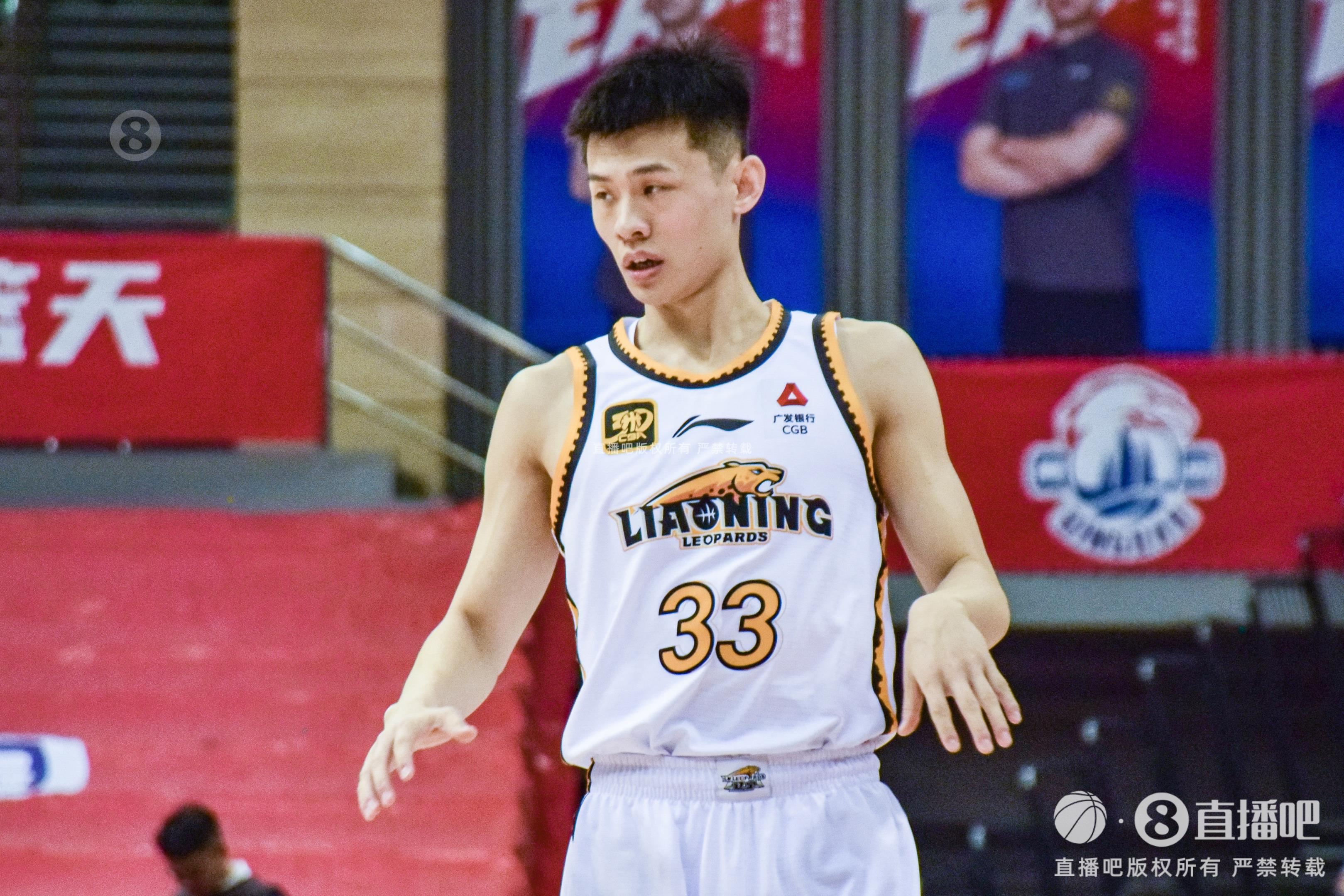 盡力了！王嵐嵚末節(jié)2記三分 全場(chǎng)18分鐘4中3拿到10分